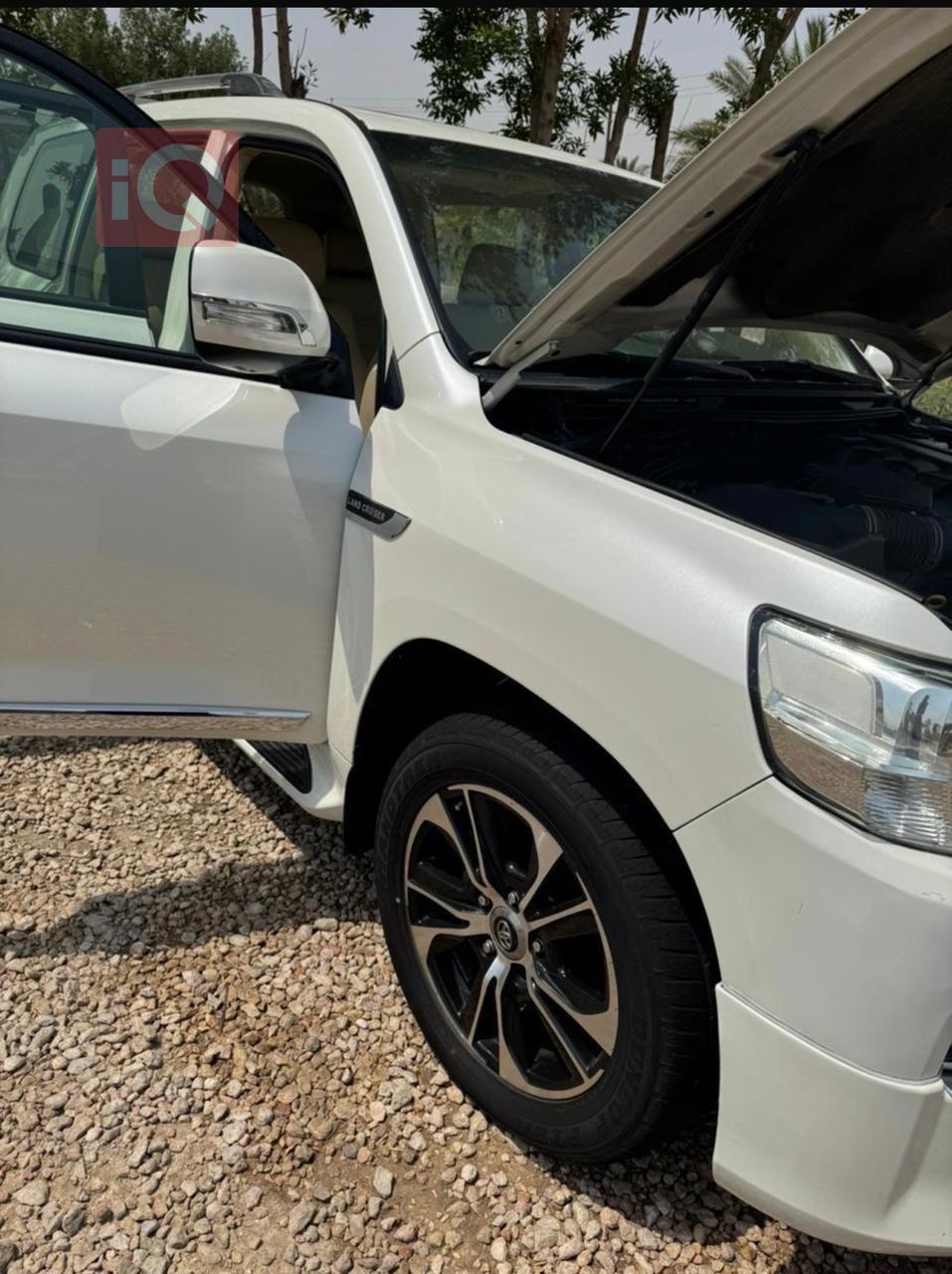 تويوتا لاندكروزر